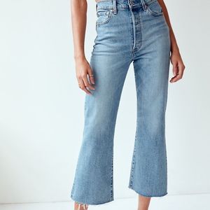 Levi's Ribcage Crop Flare size 25 Med Denim